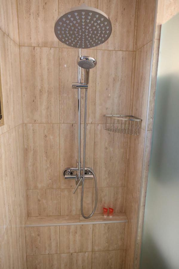 Central Place Apartment טימישוארה מראה חיצוני תמונה